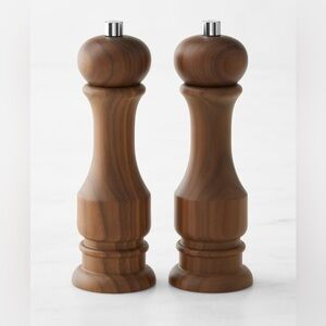 Williams Sonoma Traditional Italian Walnut 7” Salt & Pepper Mills Retail $149